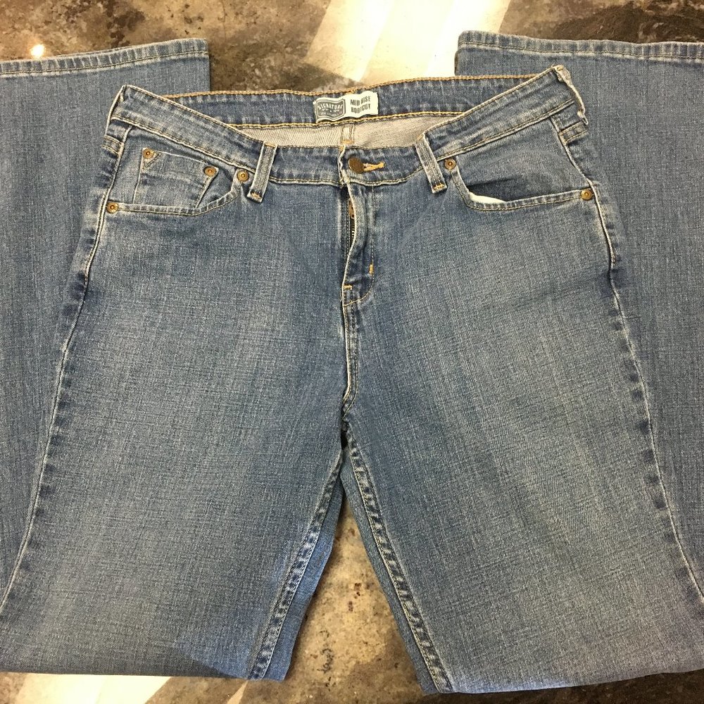 Levi's Mid Rise Boot Cut Jeans - Size 12 L